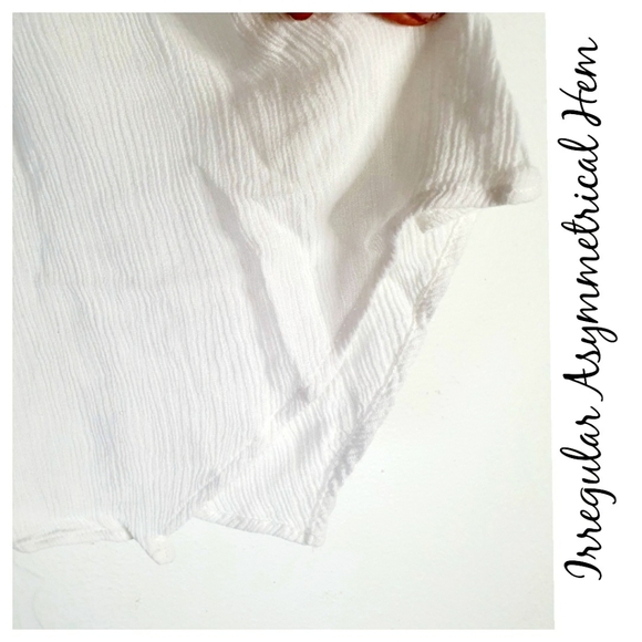 💥Lauren Conrad Crochet Asymmetrical Hem Top - Picture 9 of 11